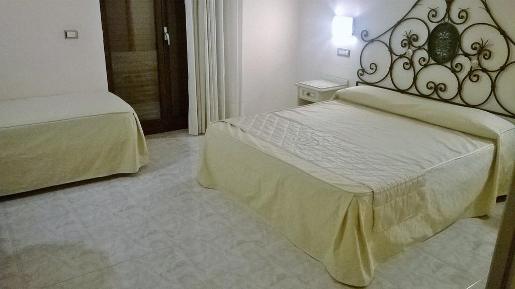 Hotel Ginevra Poggiomarino Номер фото