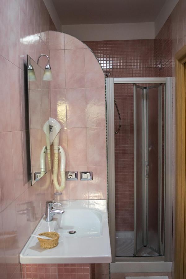 Hotel Ginevra Poggiomarino Экстерьер фото